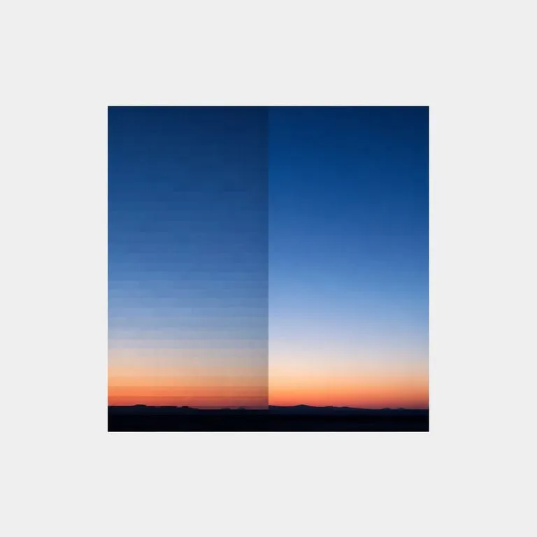 Square compression blocking cleared from a smooth gradient